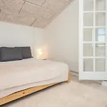 Semesterbostad Family-friendly Near The Coast *
