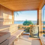 Family-friendly Near The Coast Semesterbostad
