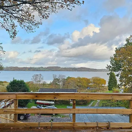 Family-friendly Near The Coast Semesterbostad *