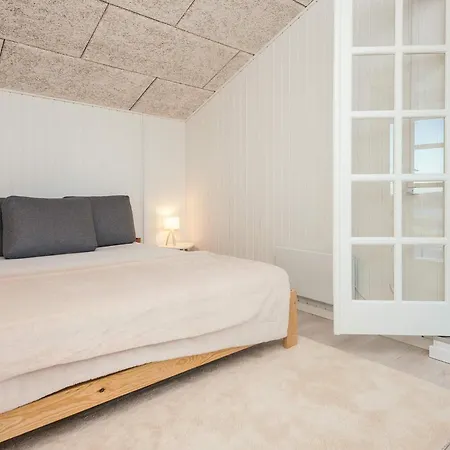 Vakantiehuis Family-friendly Near The Coast *